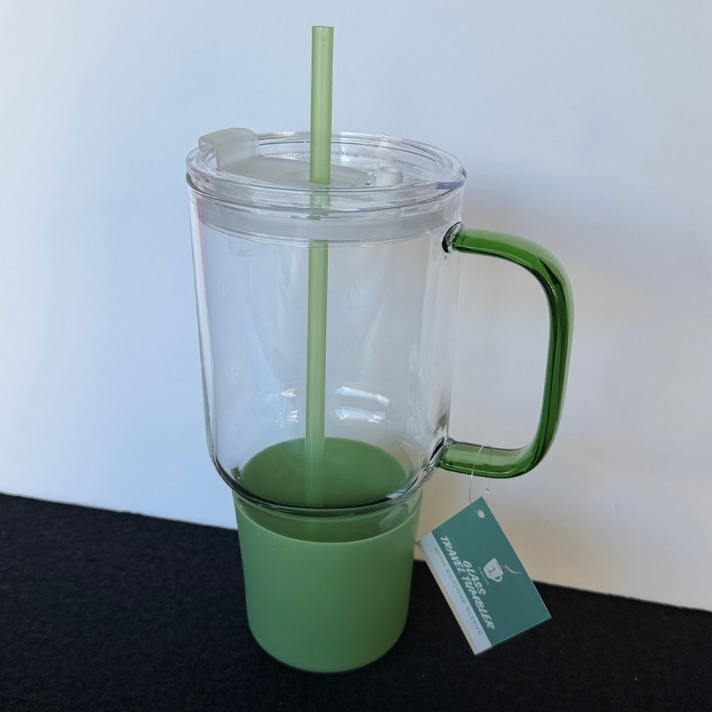 Target Bullseye's 32oz Clear Glass Tumbler Green